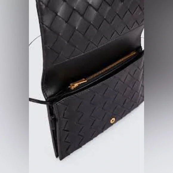 Bottega veneta wallet on a strap shoulder bag in black - Picture 5 of 12